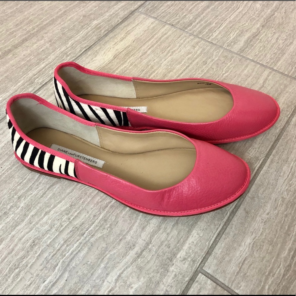 Diane von Furstenberg Pink Flats Size 10